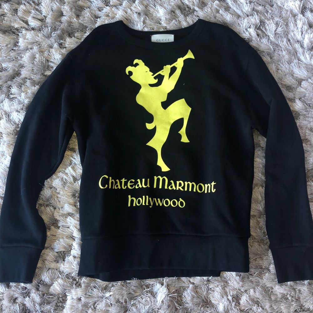 Black Gucci sweatshirt